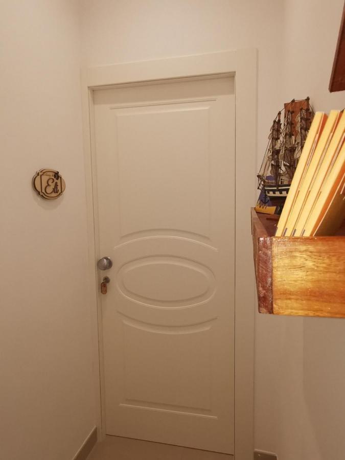 カステッランマーレ・ディ・スタービア Le Stanze Di Eli E Gio Bed & Breakfast エクステリア 写真