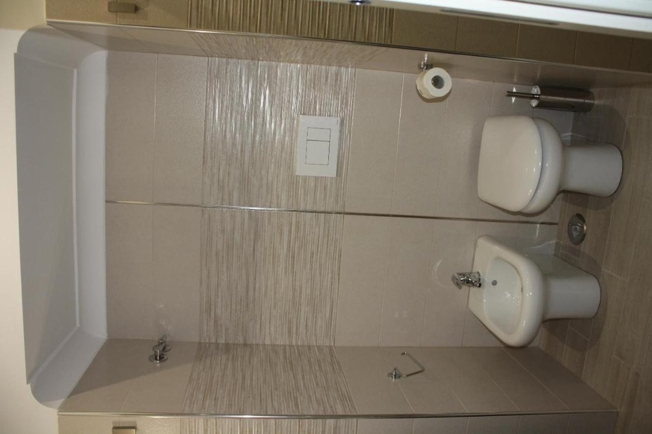 カステッランマーレ・ディ・スタービア Le Stanze Di Eli E Gio Bed & Breakfast エクステリア 写真
